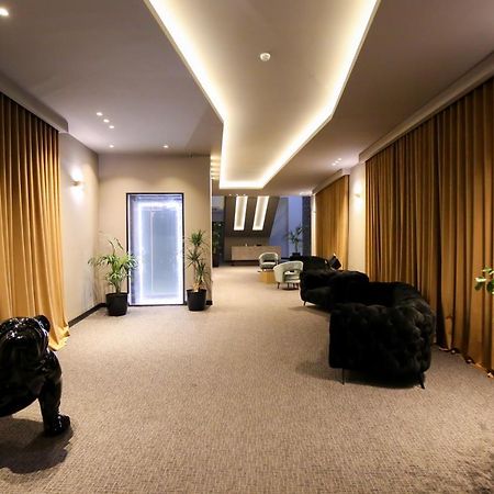 The Central View Boutique Hotel Vlore Bagian luar foto
