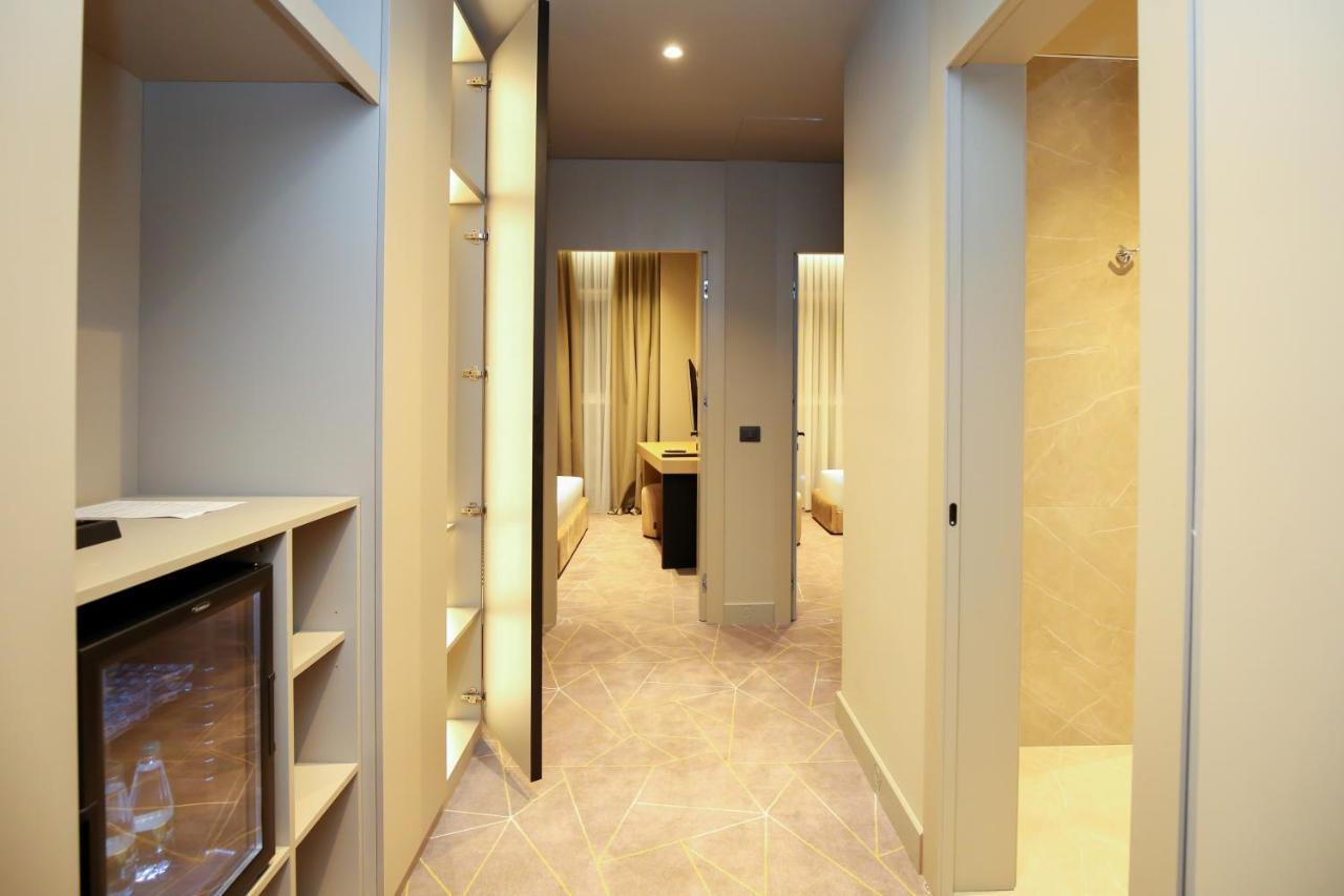 The Central View Boutique Hotel Vlore Bagian luar foto