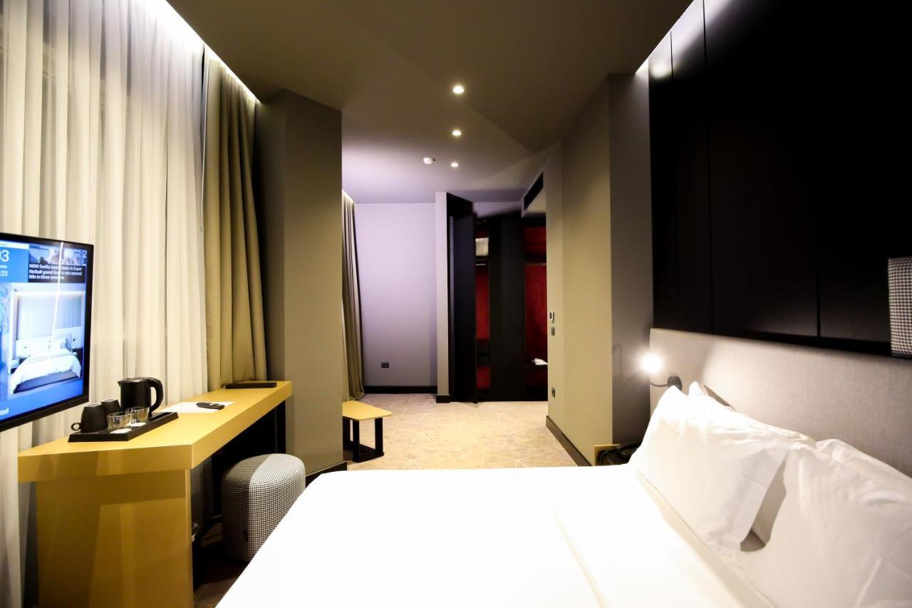 The Central View Boutique Hotel Vlore Bagian luar foto